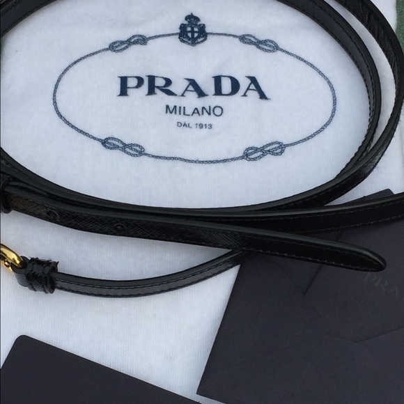 Saffiano Prada double zipper tote. - Picture 2 of 7